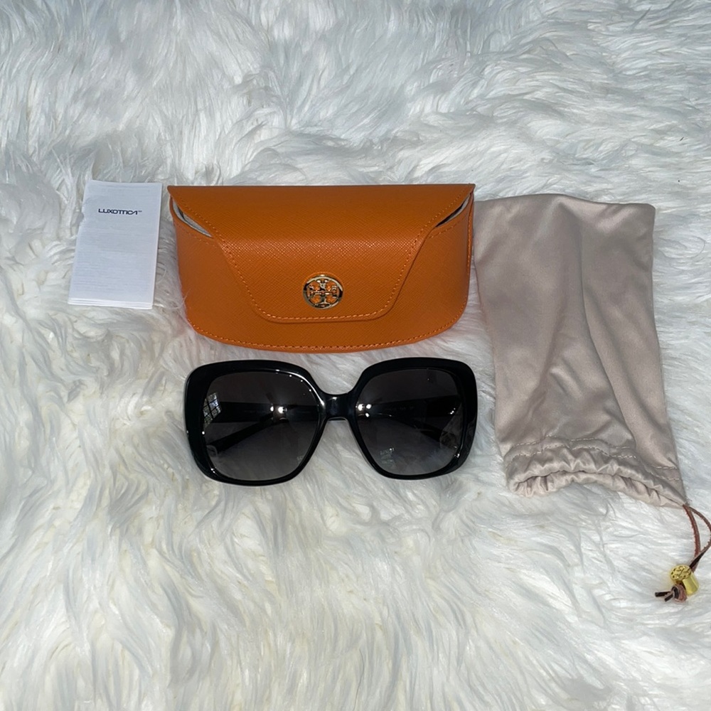 NWT Tory Burch Women’s Designer Sunglasses in Black Never Worn Perfect Condition